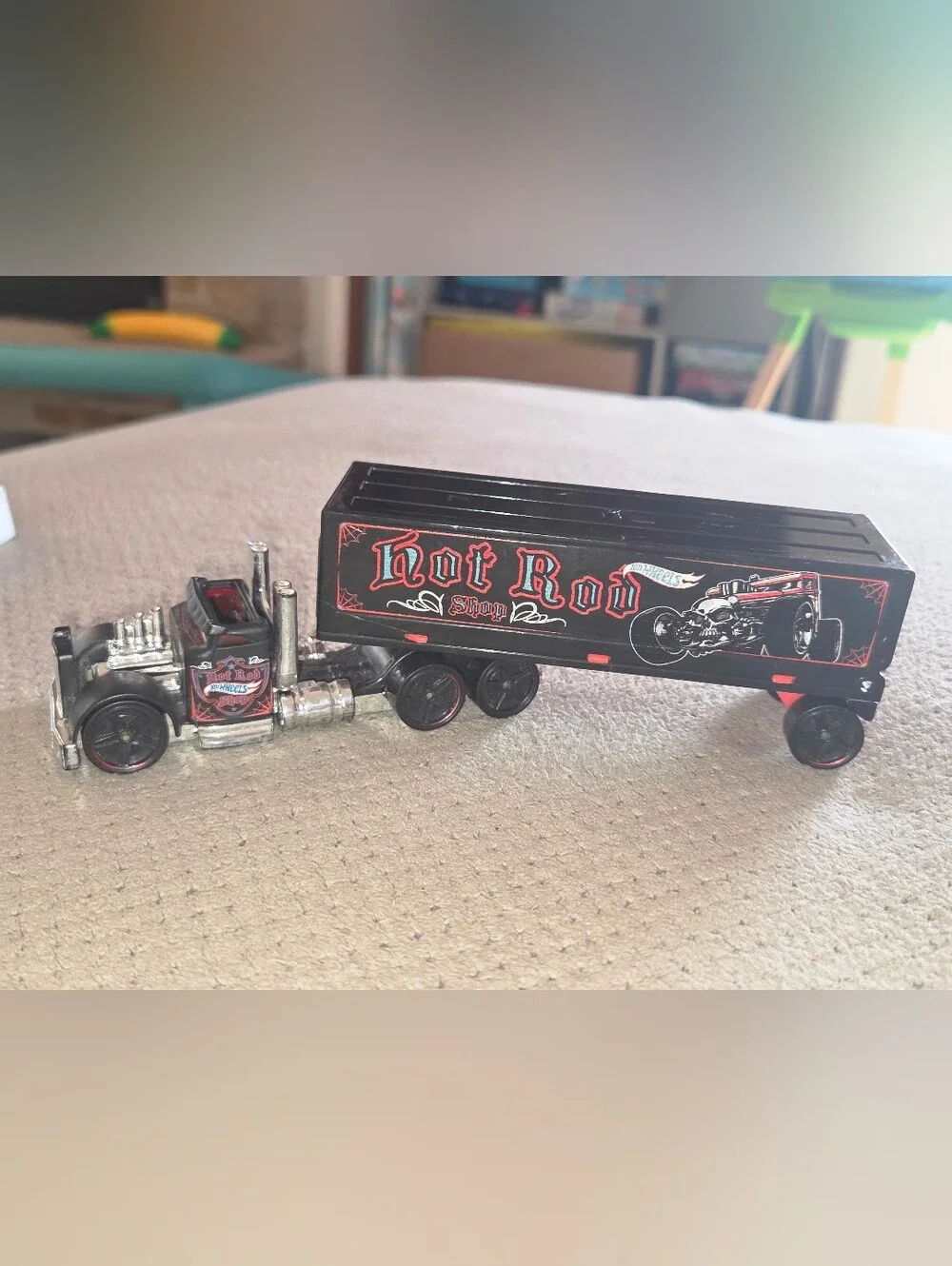 2013 Loose Hot Wheels Bone Shaker Red Hot Rod Shop Road Roller Truck Trailer